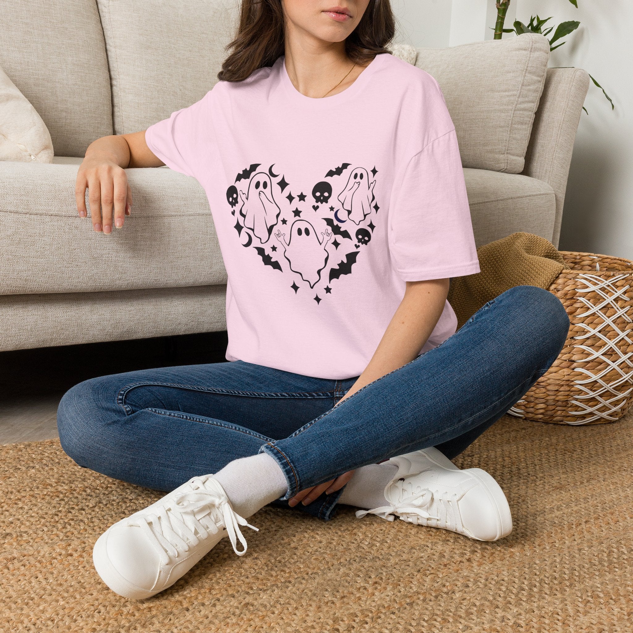 Ghosts with "I love you" in ASL floating of  Hearts, Skull, Bats -  T-Shirt