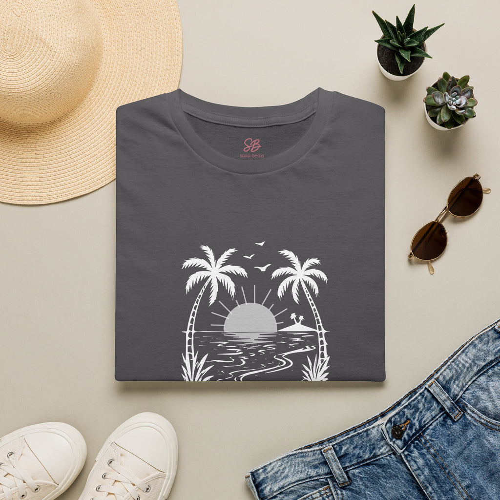 'Salt Water Heals Everything" of  white design -  T-Shirt