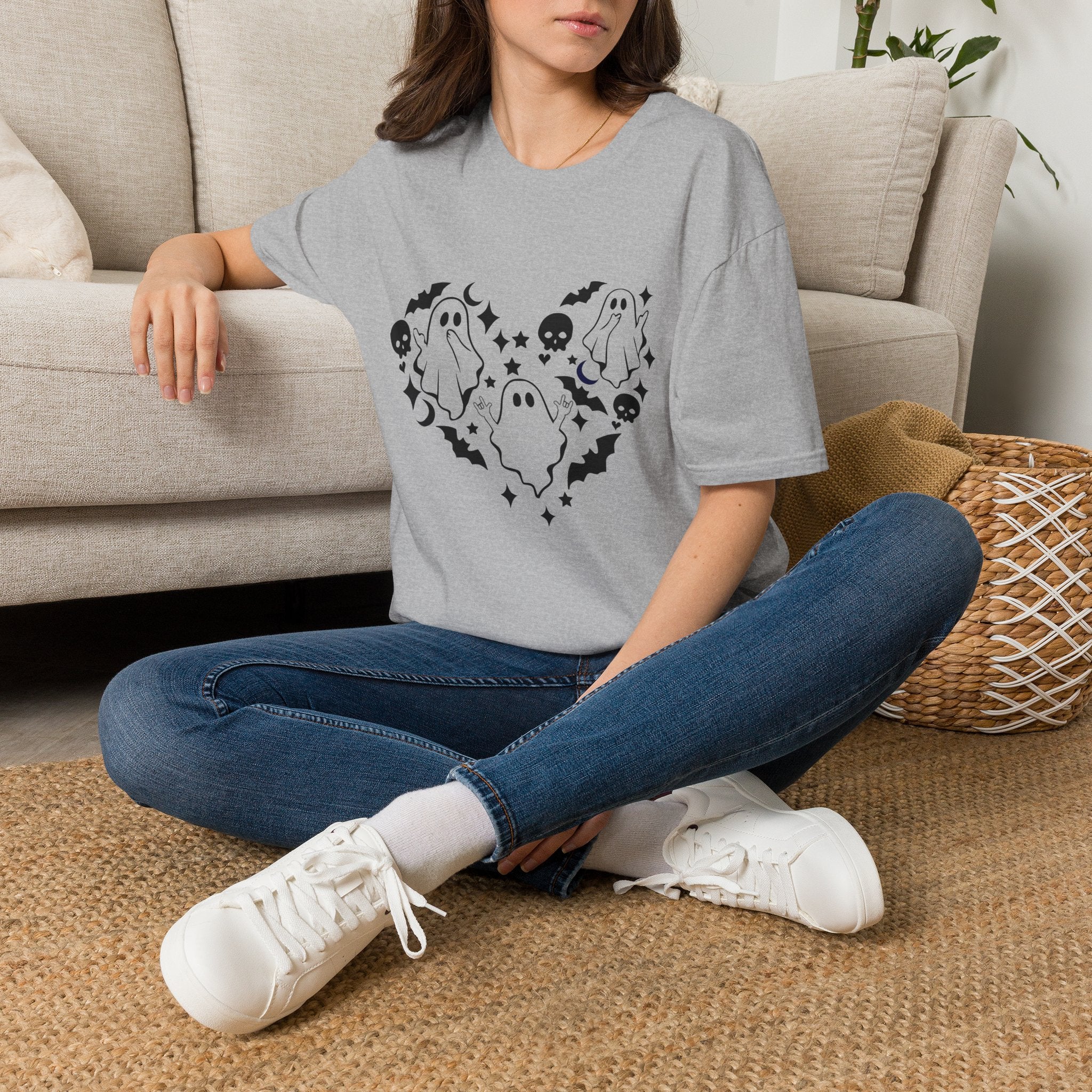Ghosts with "I love you" in ASL floating of  Hearts, Skull, Bats -  T-Shirt