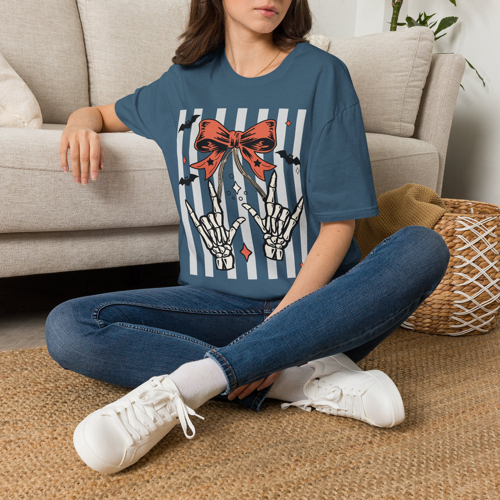 Spooky Skeleton "I Love you" ASL T-Shirt