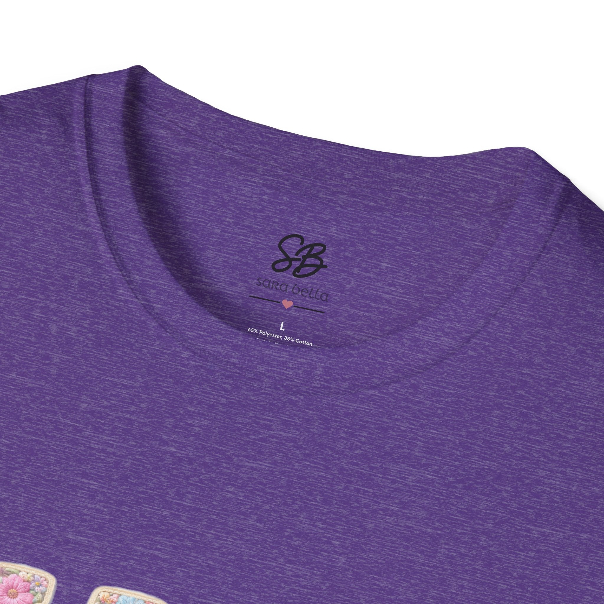 Mama ASL - Unisex Softstyle T-Shirt
